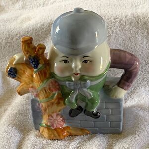 Ceramic Humpty Dumpty Teapot